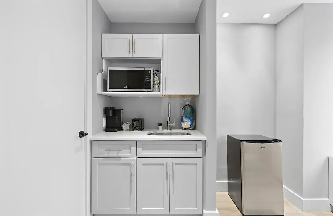 Global Luxury Suites At The Arches-1