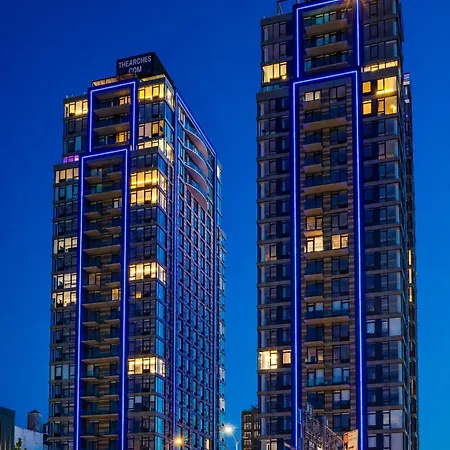 Global Luxury Suites At The Arches-3